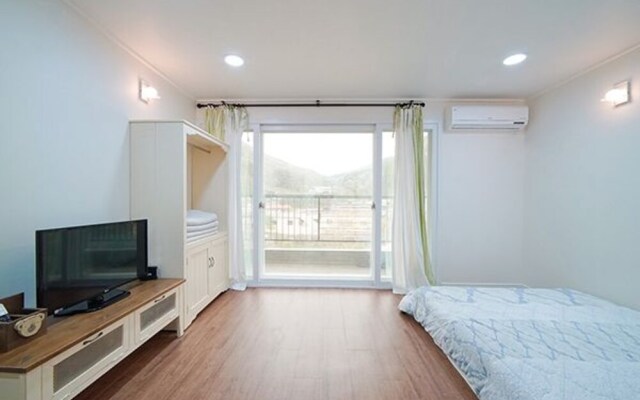 Geoje Maru Pension