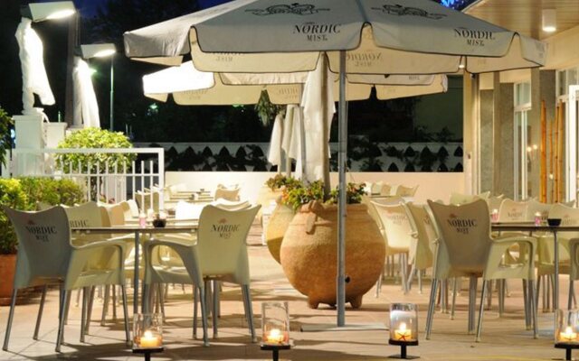 Ponient Aparthotel Marinada