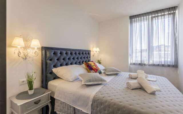 Carmen - 2 Bedroom Apartment - Downtown