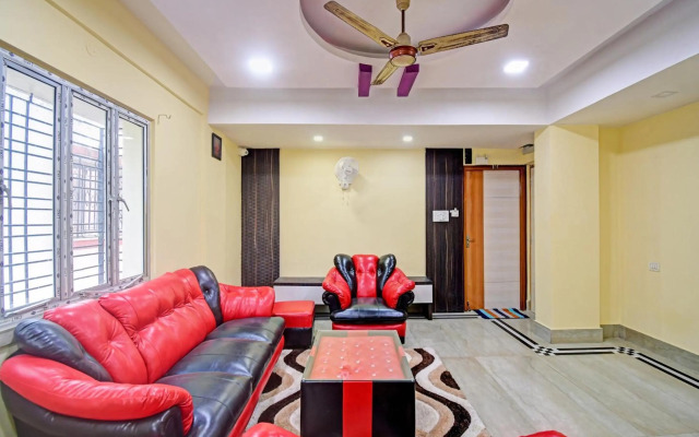 OYO Flagship 80558 Nirwana Gust House Newtown