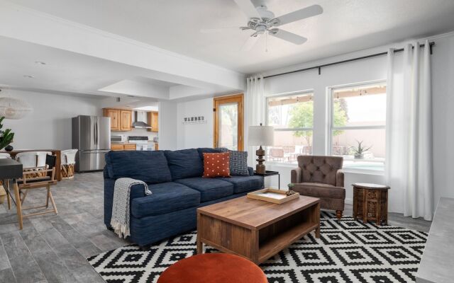 3BR Home in Mesa with Pool by WanderJaunt