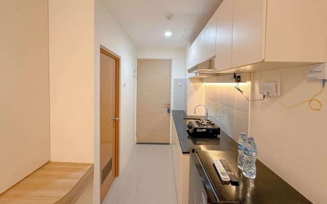 Pleasant And Good Location Studio At Bale Hinggil Apartment