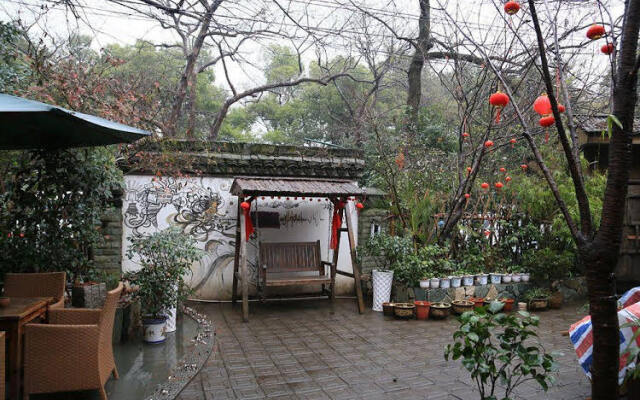 Hangzhou In Lake International Youth Hostel