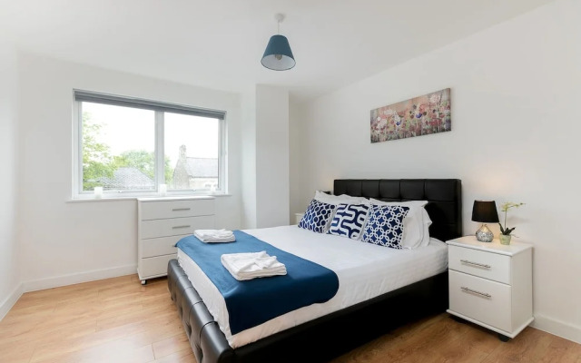 Skyvillion - Tower Point Enfield 1bed Wbalcony