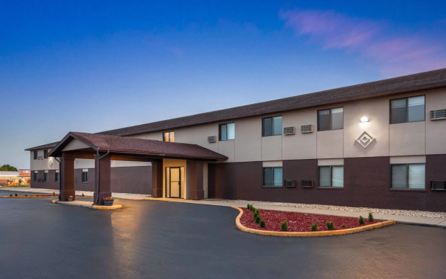 Baymont by Wyndham Oshkosh Airport