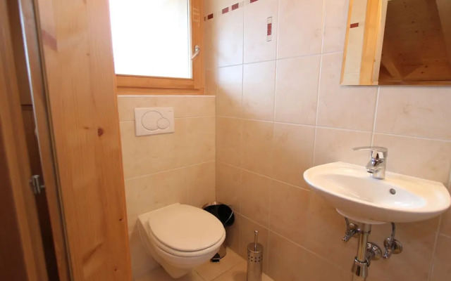 Luxury Chalet with Hot Tub in La Tzoumaz