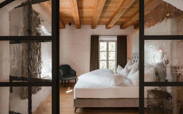 St. Vigilius modern historic apartments