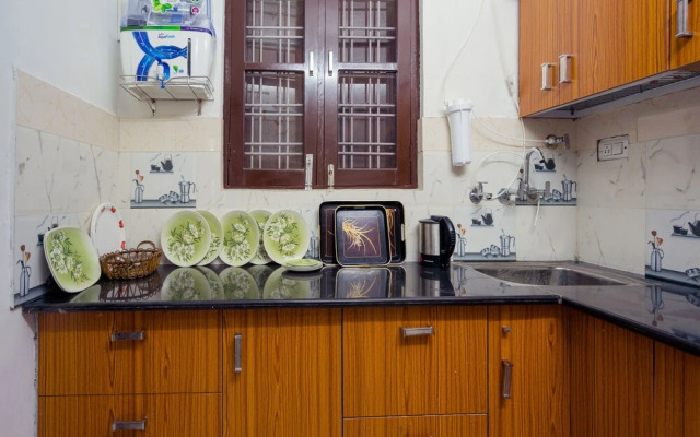 OYO 14074 Home Serene 2BHK Barlowganj
