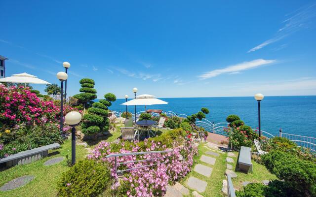 Samcheok CNBLUE Pension