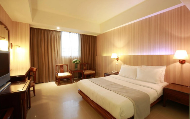 Highness Hotel