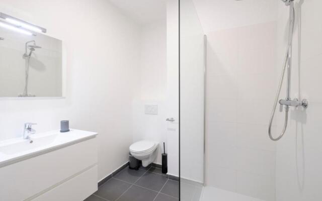 Ilot Sacre Apartments