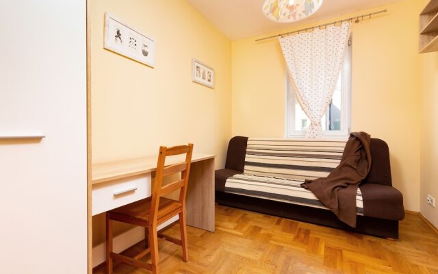 Apartment Wyspowa Warsaw by Renters