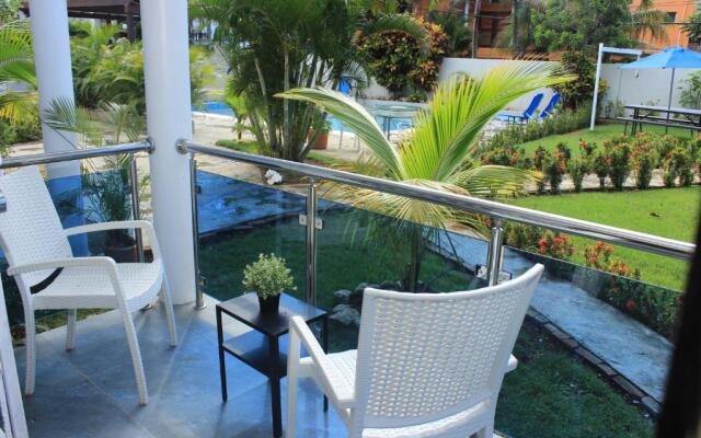 Stylish 1r-1b Apt Near The Beach And Main Street