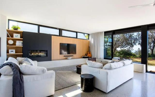 Banksia I Absolute Beachfront