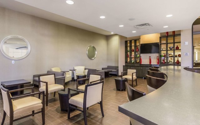 Embassy Suites Newark Airport