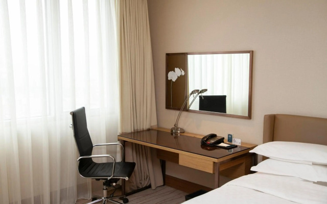 Four Points by Sheraton Shanghai, Daning