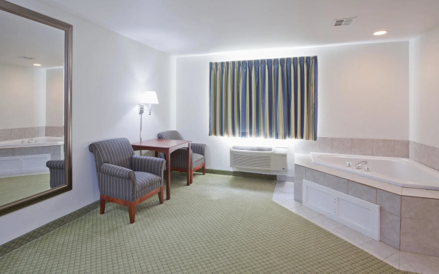 Crossings by GrandStay Inn & Suites