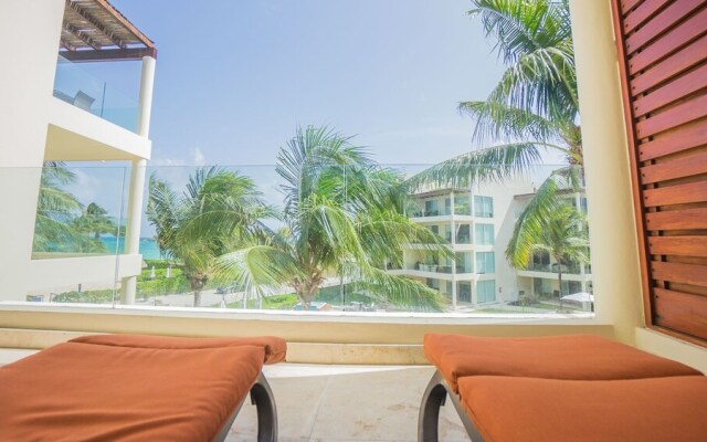 Elements 220 2 Bedroom Condo by RedAwning