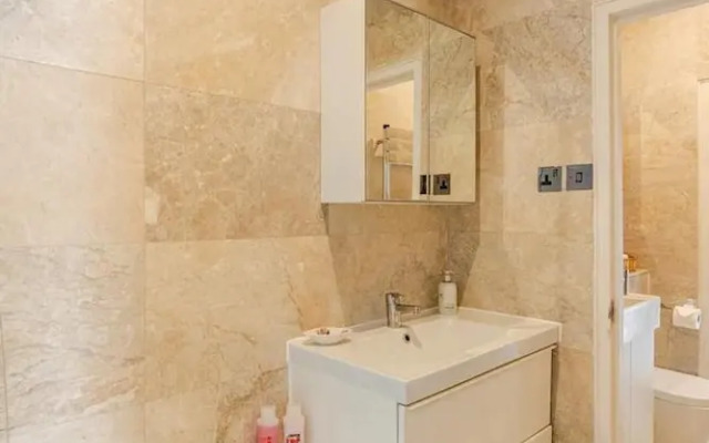 Londoncity / Freep / 1DB / En-suite/ Wifi