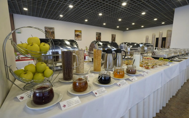 Hotel Satel