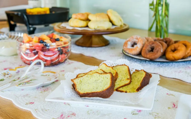 Payne's Harbor View Inn