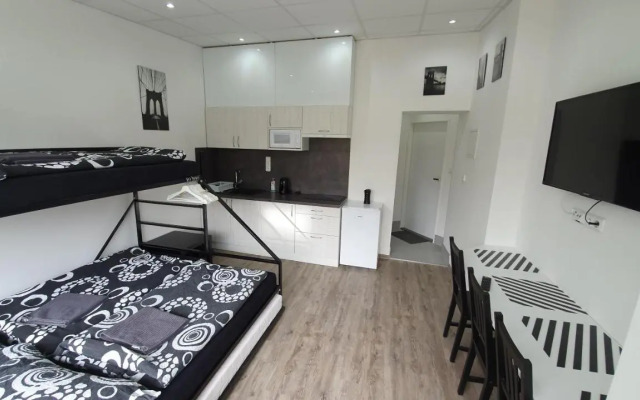 Small Apartments Denisa Business