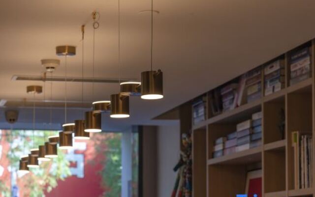 We Light Hotel (Beijing Xinjiekou)
