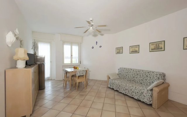 Spacious Flat Only 150mt From the Beach