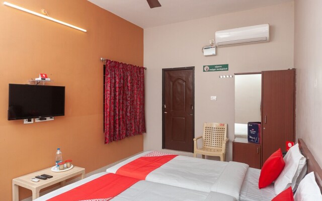 Sri Laya Guest House by OYO Rooms