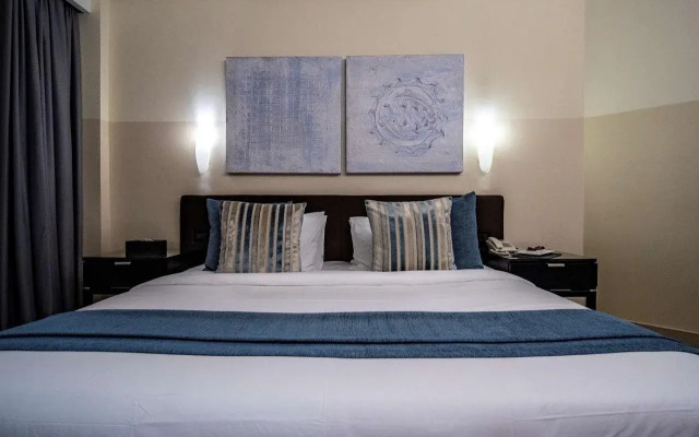 Oak Plaza Hotels - East Airport