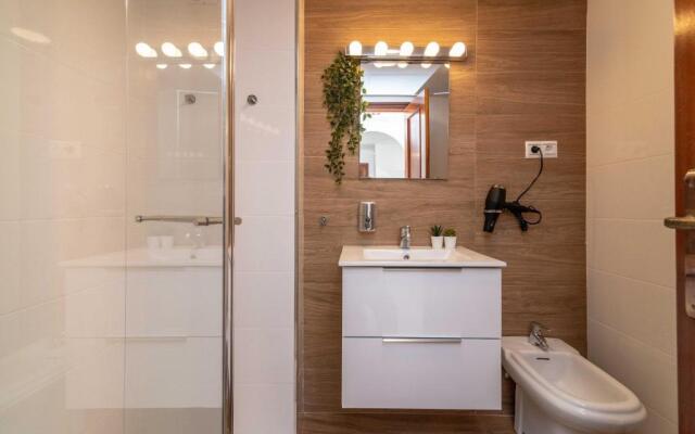 N&A Golondrinas Recently Renovated 2bdr Apt