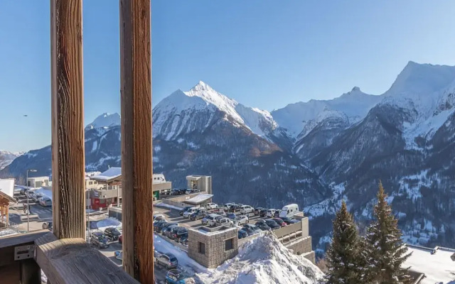 Sunny Mountain Retreat