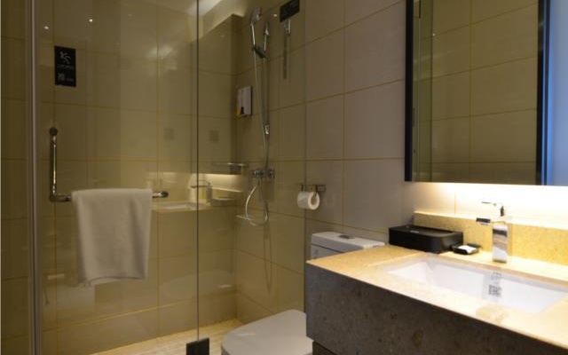 City Comfort Inn Wuhan Huazhong University of Science and Technology Jiayuan Road – Bathroom – Wuhan