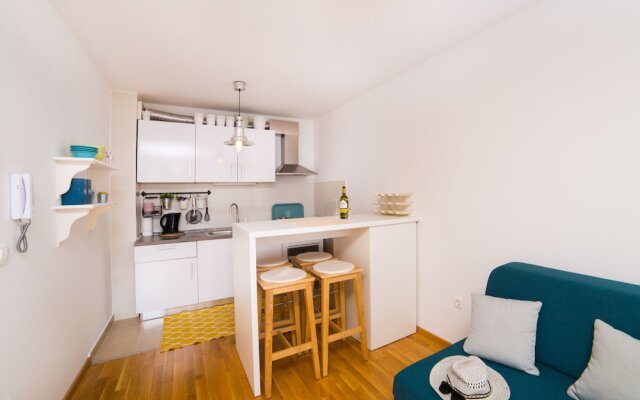 Apartment Blue Sun