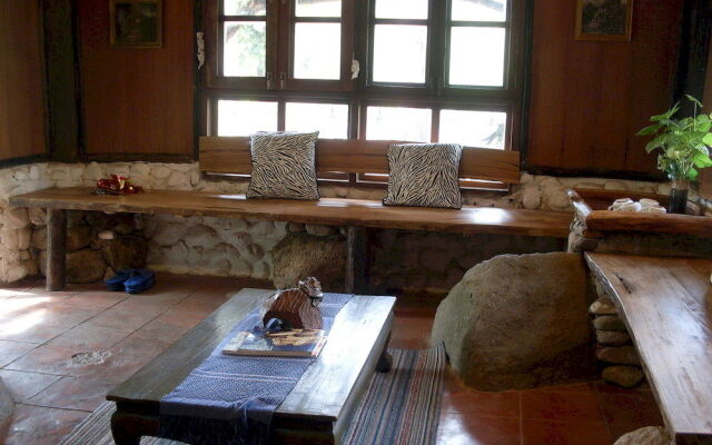 Tharnthong Lodges