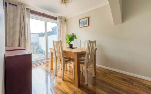 Falstones Cozy Retreat in Basildon