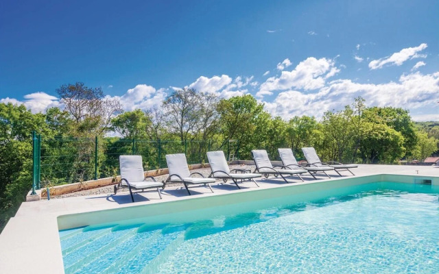 Beautiful Home in Krk With Wifi and 4 Bedrooms