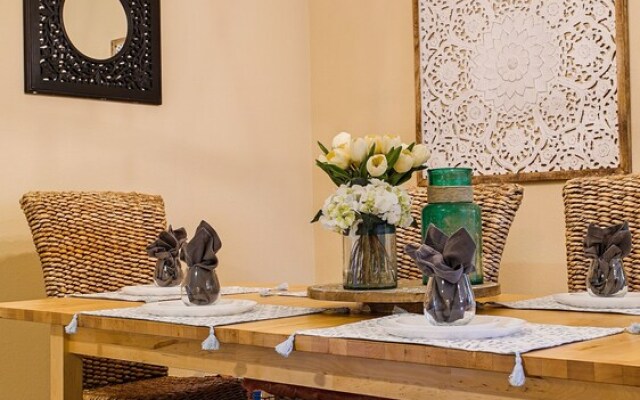 100th Scottsdale #2191 3 Bedroom Condo by Redawning