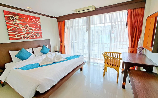 House of Wing Chun Theme Hotel and Restaurant