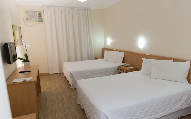 Itu Plaza Hotel