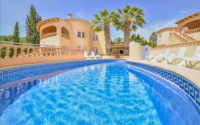Villa - 5 Bedrooms - 107482