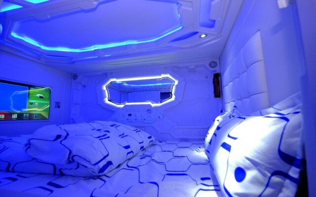 Audrey Capsule Hostel