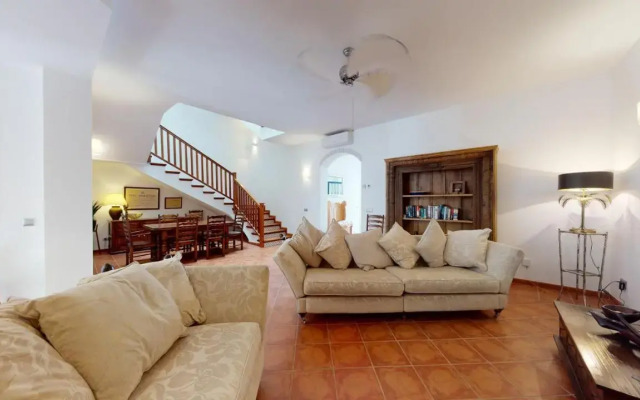Luxury 5 Bed House Private Pool and Sea View Nerja