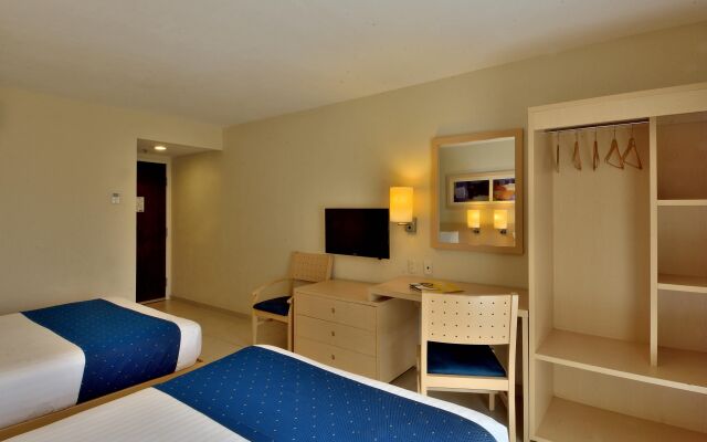 City Express Suites by Marriott Playa Del Carmen