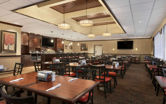 Ramada Burlington Hotel and Conference Center