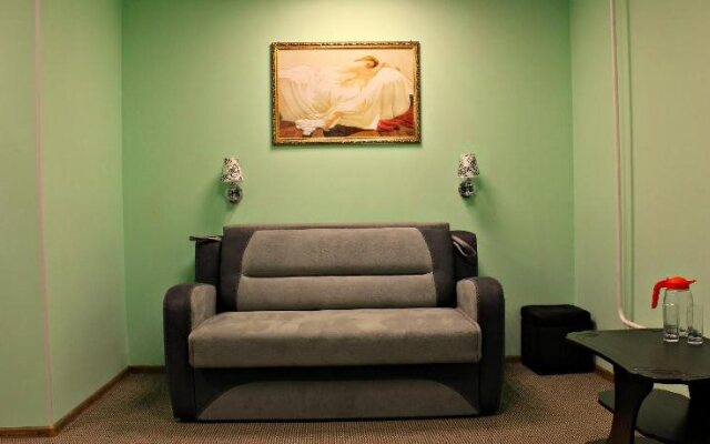 Guris Hotel - Hostel