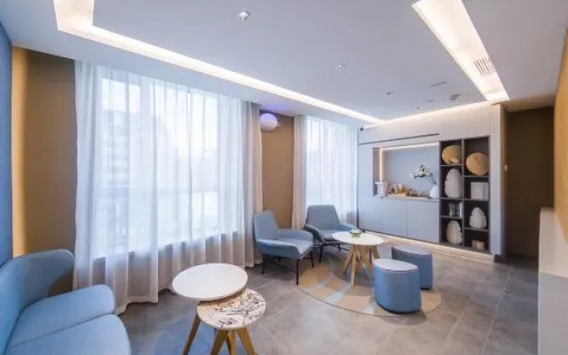 Homeinn·NEO(Shenyang Tiexi Square Glide Shengjing Hospital Xinghua Metro Station)