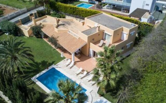 VILLA ALOE: Wifi gratis, piscina privada y vistas al mar