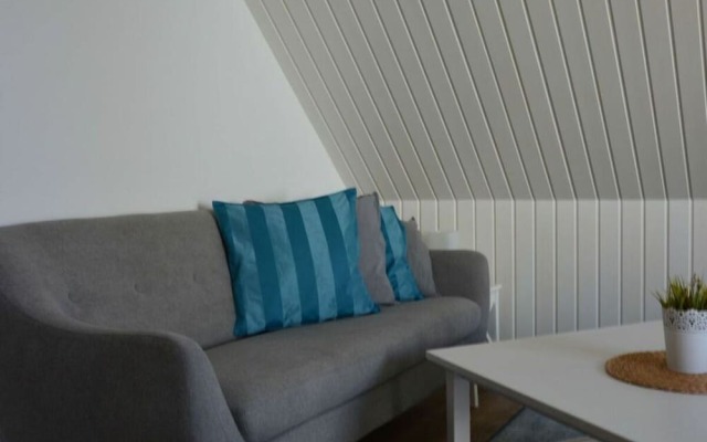 Langeness Modern Retreat