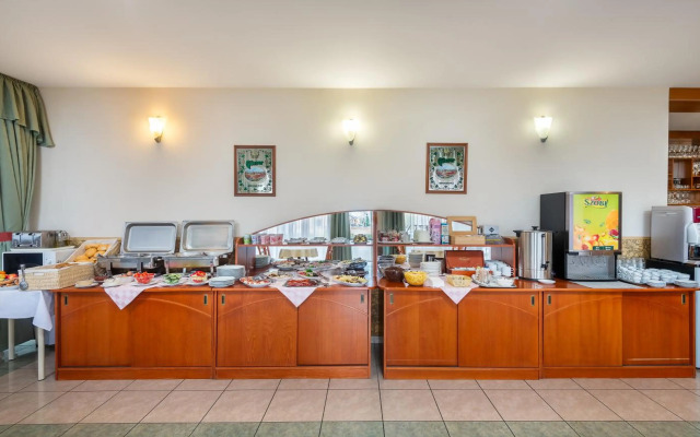 Hotel Platan
